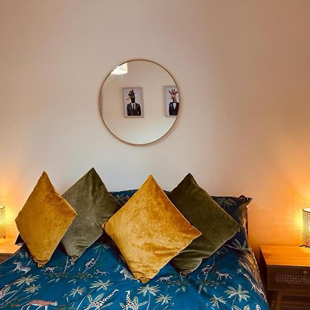 City Of Chester Award Winning Cottage -Pixie Terrace Chester Kültér fotó
